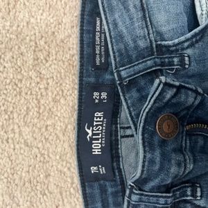 Hollister dark blue jeans (6)